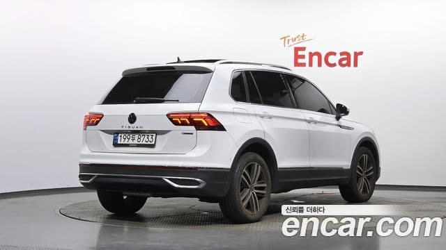 Volkswagen Tiguan 2022 — Photo 16/20