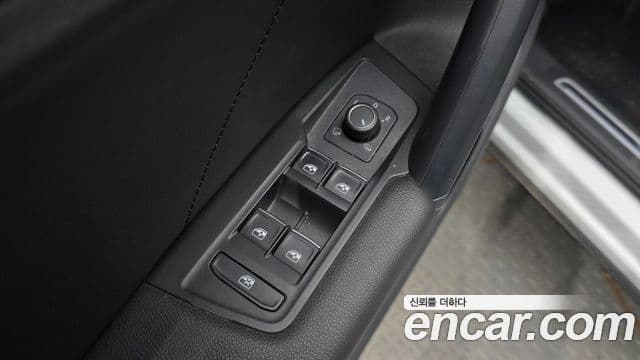 Volkswagen Tiguan 2022 — Photo 4/20