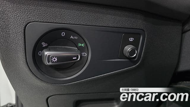 Volkswagen Tiguan 2022 — Photo 9/20
