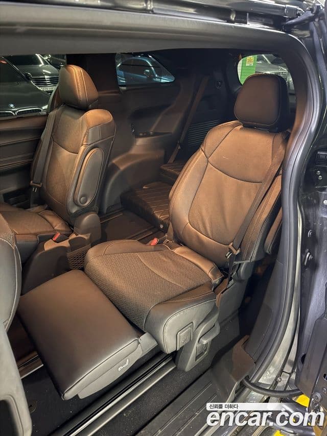 Toyota Sienna 2025 — Photo 14/20