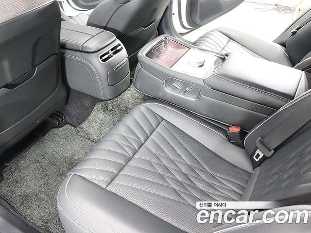 Genesis G90 2025 — Фото 14/20