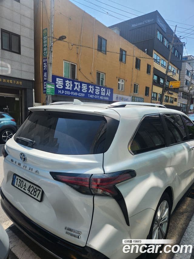 Toyota Sienna 2022 — Photo 4/13