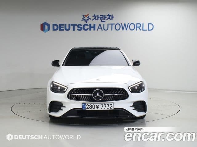 Mercedes-Benz E-Class 2023 — Фото 2/20