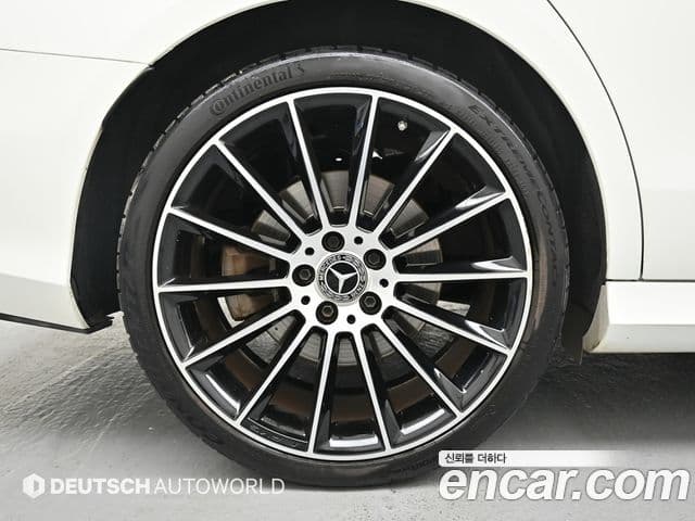Mercedes-Benz E-Class 2023 — Фото 4/20