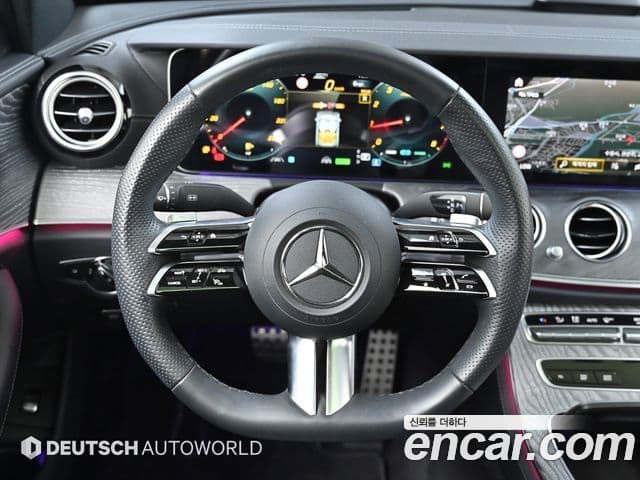 Mercedes-Benz E-Class 2023 — Фото 12/20