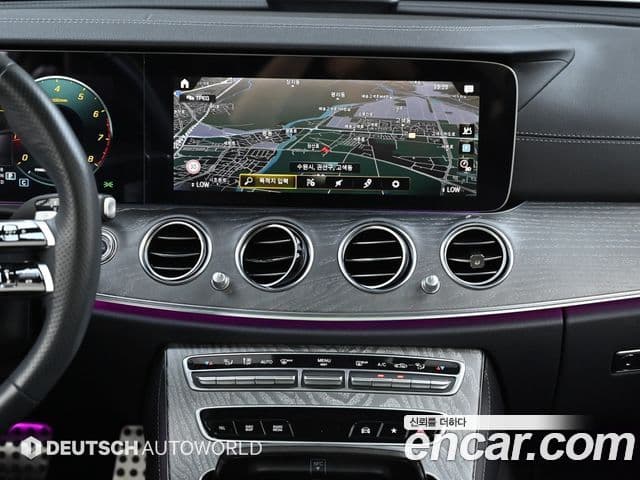 Mercedes-Benz E-Class 2023 — Фото 13/20