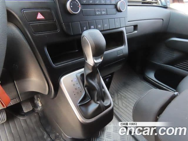 Hyundai Staria 2024 — Şəkil 14/20