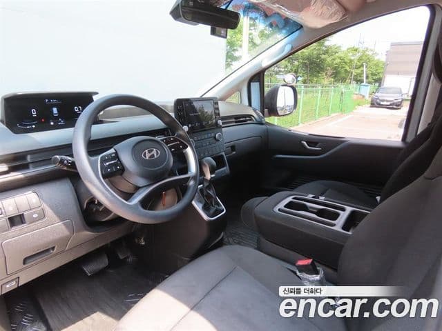 Hyundai Staria 2024 — Şəkil 8/20