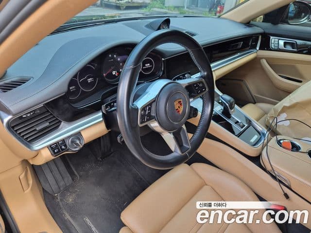 Porsche Panamera 2018 — Photo 15/19