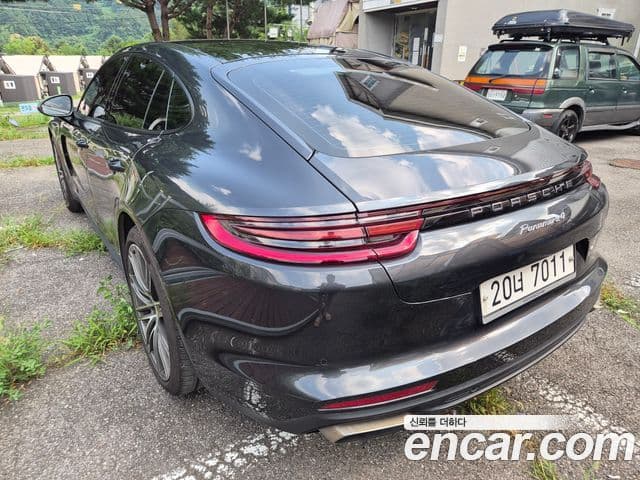 Porsche Panamera 2018 — Photo 7/19