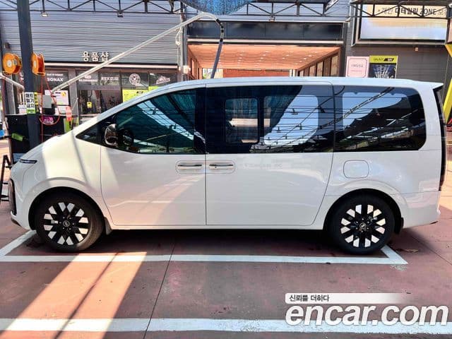 Hyundai Staria 2025 — Фото 7/15