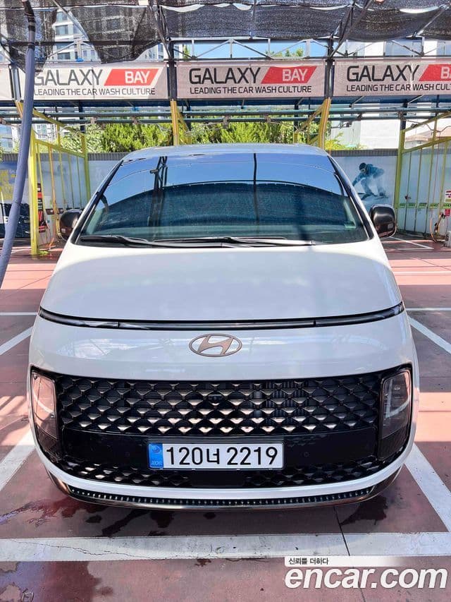 Hyundai Staria 2025 — Фото 2/15