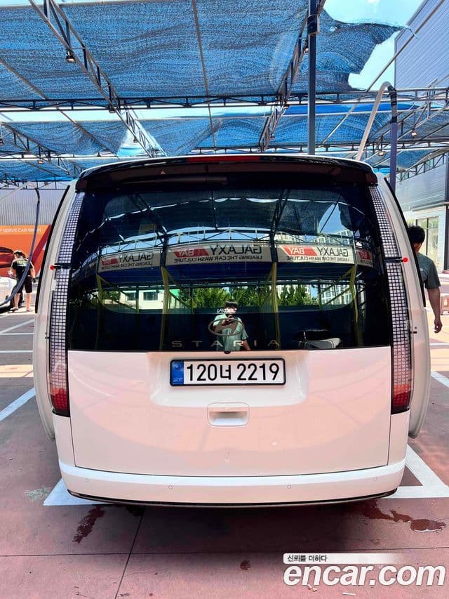 Hyundai Staria 2025 — Фото 3/15