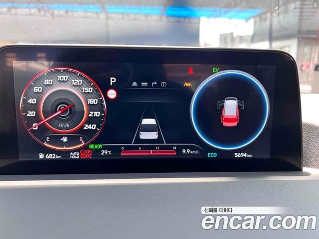 Hyundai Staria 2025 — Фото 5/15