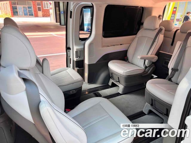 Hyundai Staria 2025 — Фото 6/15