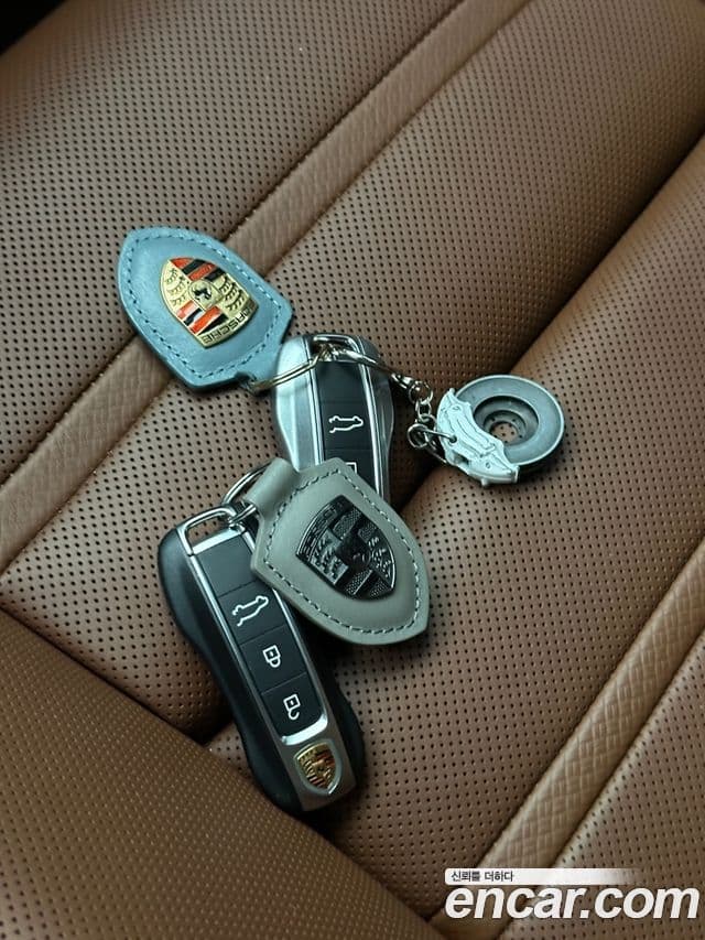 Porsche Cayenne 2021 — Photo 5/10