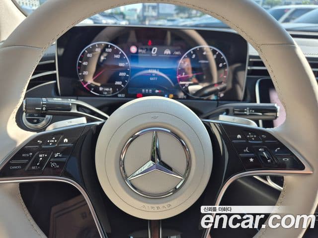 Mercedes-Benz E-Class 2025 — Photo 20/20