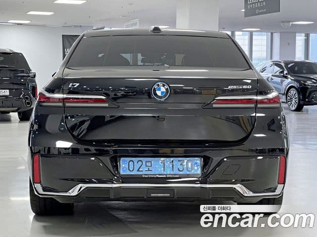 BMW i7 2024 — Photo 6/20