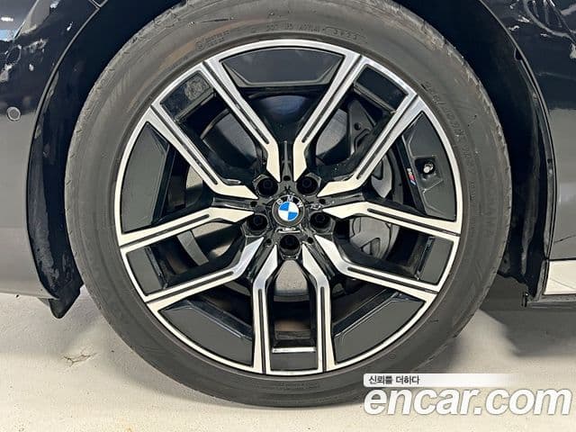 BMW i7 2024 — Photo 18/20