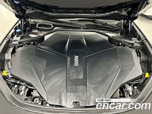 BMW i7 2024 — Photo 1/20