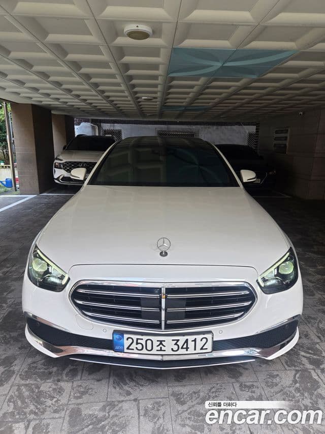Mercedes-Benz E-Class 2022 — Фото 3/18
