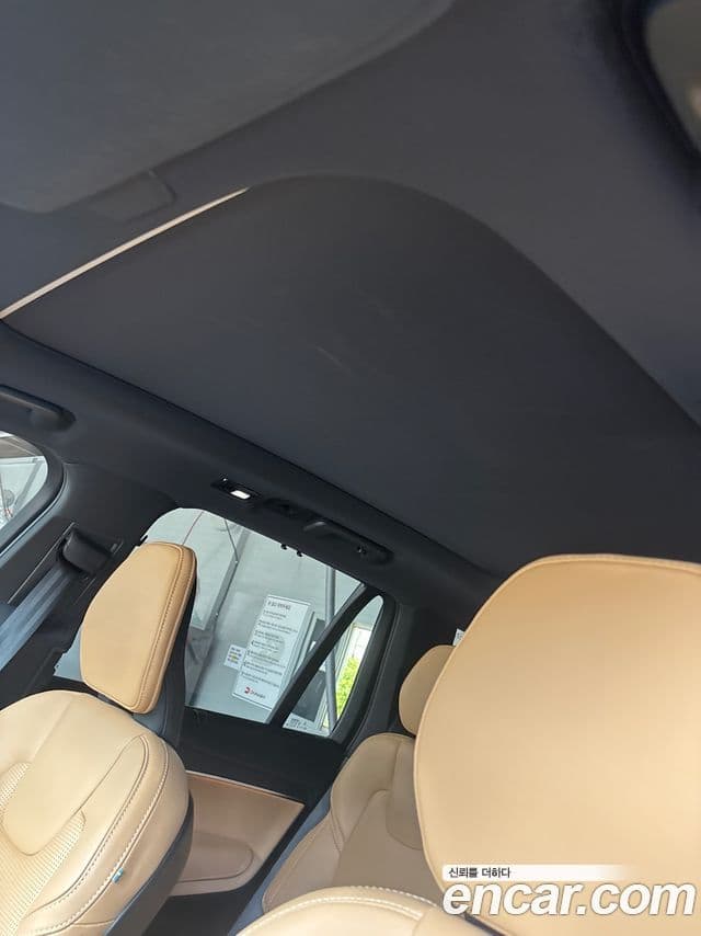 Volvo XC90 2023 — Фото 11/13