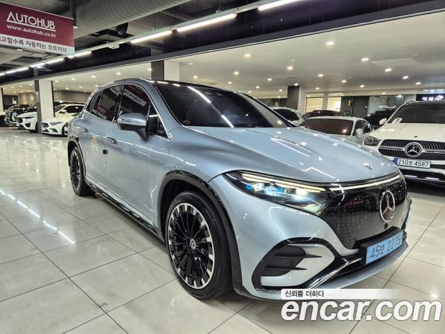 Mercedes-Benz EQS SUV 2023 — Photo 10/20