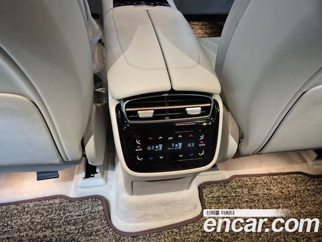 Mercedes-Benz EQS SUV 2023 — Photo 18/20