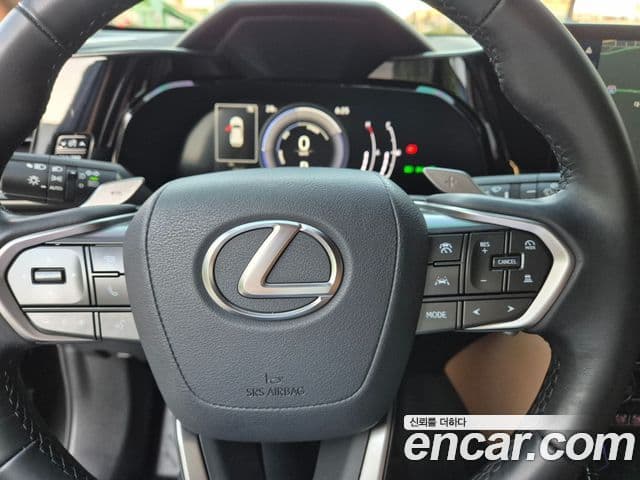 Lexus NX350h 2025 — Photo 9/17