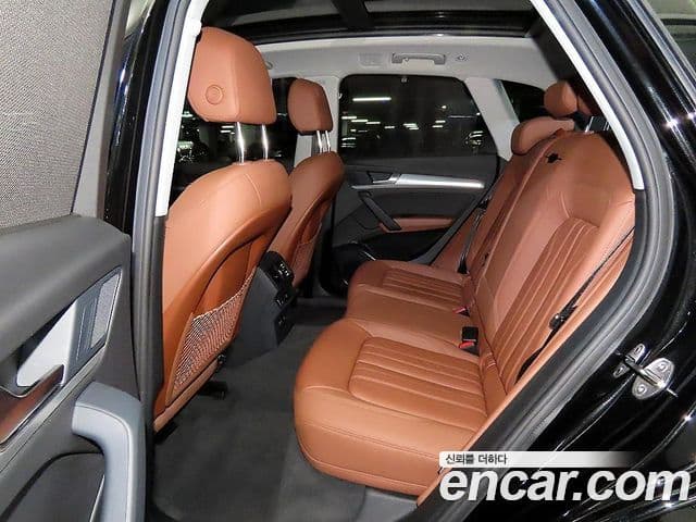Audi Q5 2024 — Photo 19/20