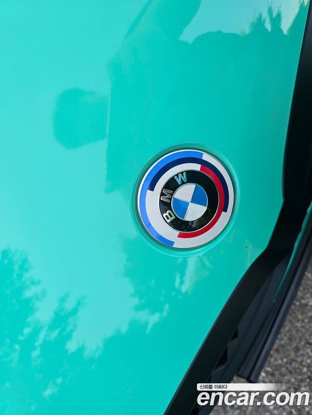 BMW 8 Series 2024 — Photo 5/14