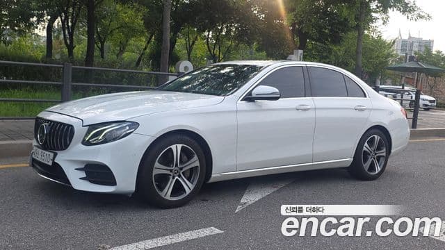 Mercedes-Benz E-Class 2019 — Фото 9/20
