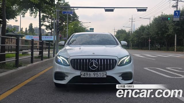 Mercedes-Benz E-Class 2019 — Фото 2/20
