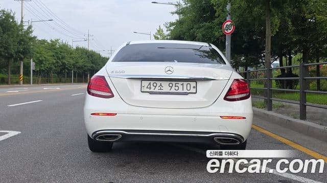 Mercedes-Benz E-Class 2019 — Фото 3/20