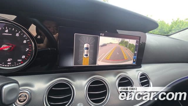 Mercedes-Benz E-Class 2019 — Фото 11/20