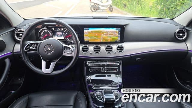 Mercedes-Benz E-Class 2019 — Фото 18/20
