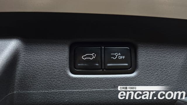Kia Carnival 2024 — Фото 18/20