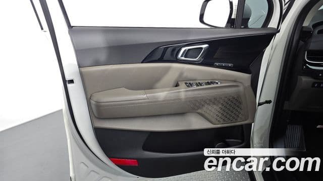 Kia Carnival 2024 — ფოტო 24/40