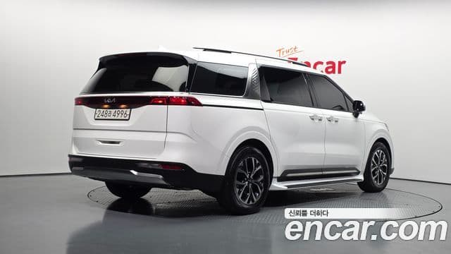 Kia Carnival 2022 — Фото 2/20