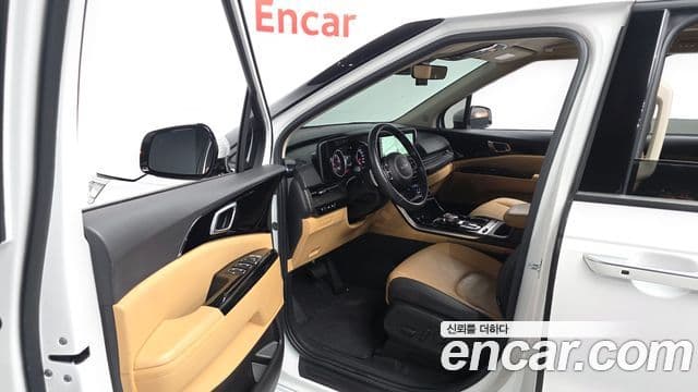 Kia Carnival 2022 — Фото 10/20