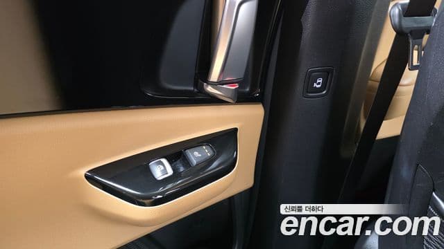 Kia Carnival 2022 — Фото 19/20