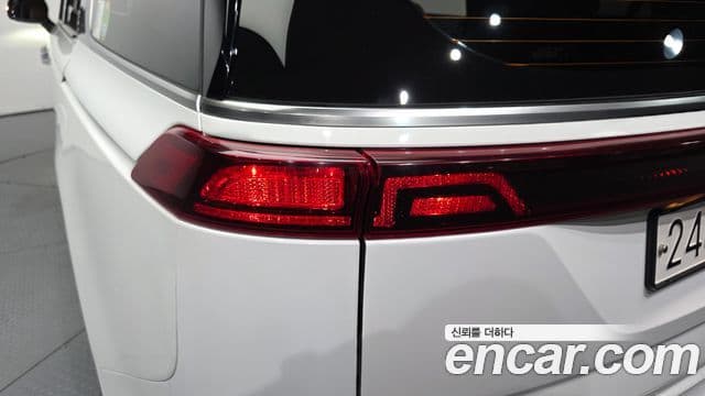 Kia Carnival 2022 — Photo 8/31