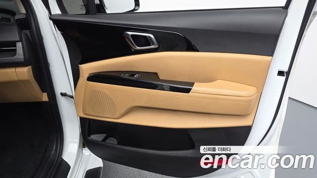 Kia Carnival 2022 — Photo 1/31