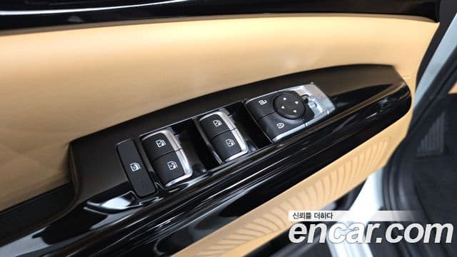 Kia Carnival 2022 — Photo 17/31