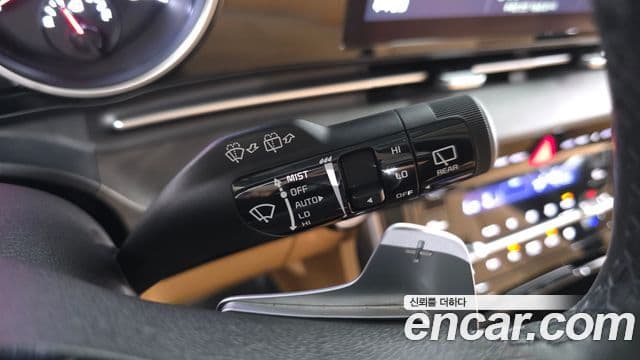 Kia Carnival 2022 — Photo 28/31