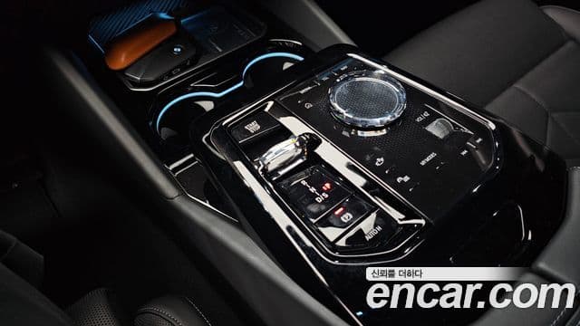BMW 5 Series 2025 — Photo 22/32