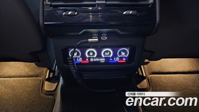BMW 5 Series 2025 — Photo 12/32