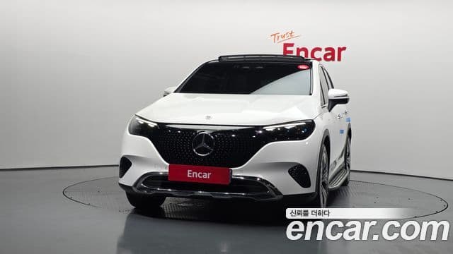 Mercedes-Benz EQE SUV 2023 — ფოტო 20/34