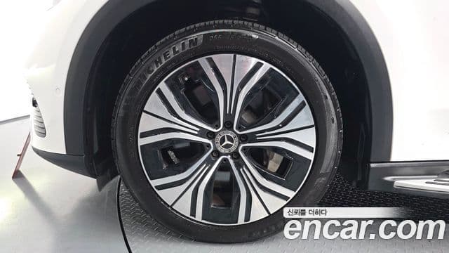 Mercedes-Benz EQE SUV 2023 — ფოტო 29/34