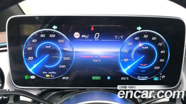 Mercedes-Benz EQE SUV 2023 — ფოტო 17/34